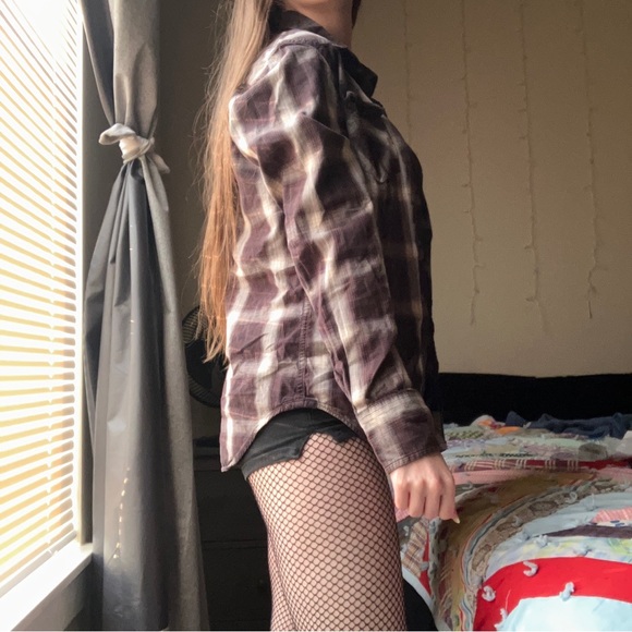 UNIQUE MONOCHROMATIC SNAP UP FLANNEL - Picture 15 of 16